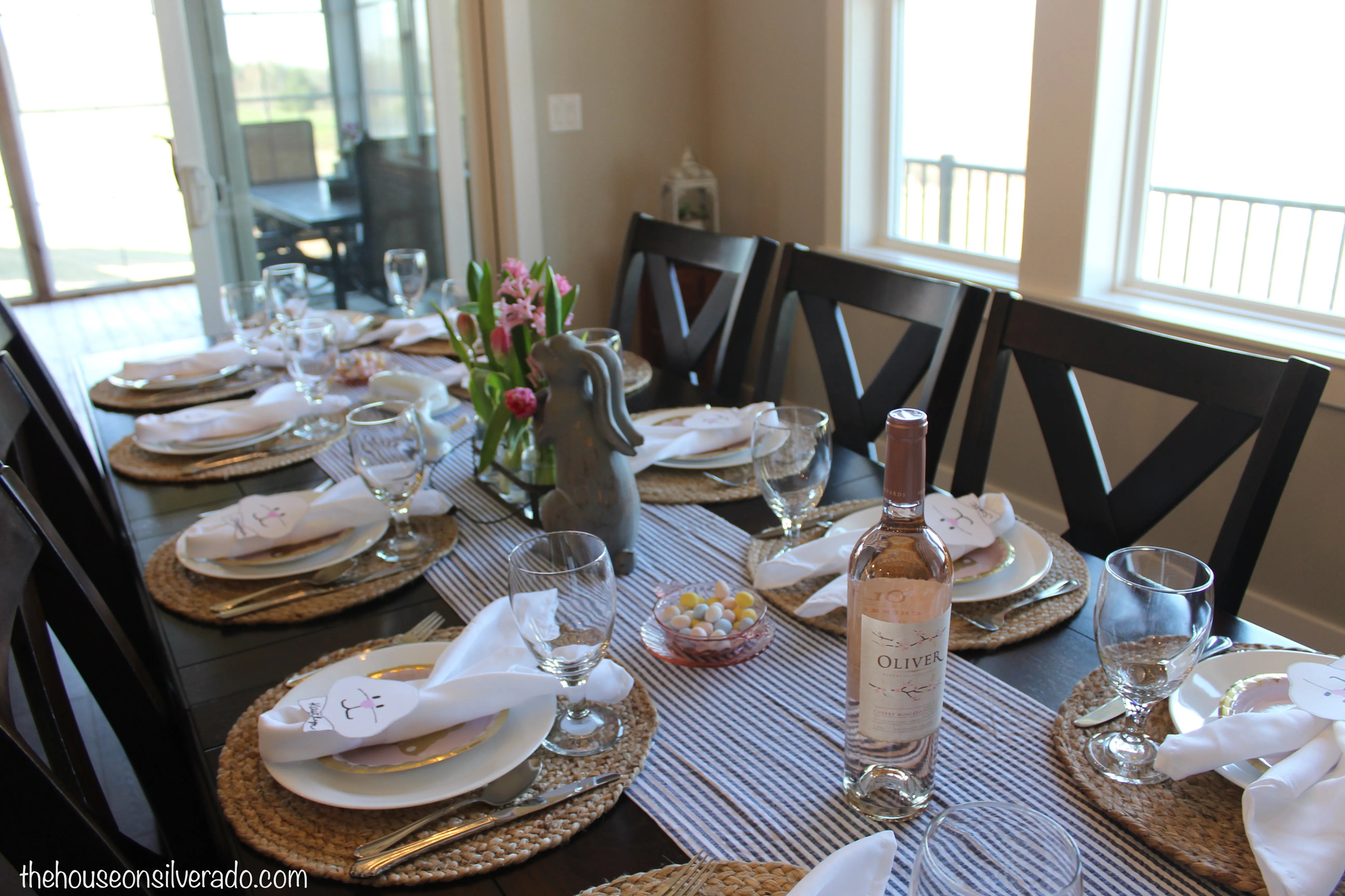 How to Create an Easter Table Setting table for 13