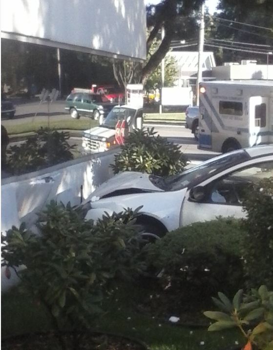 Car Crashes Into Huntington Atrium The Huntingtonian