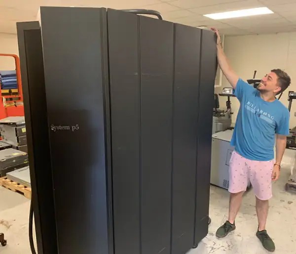 Inside the wild world of government auctions The Hustle