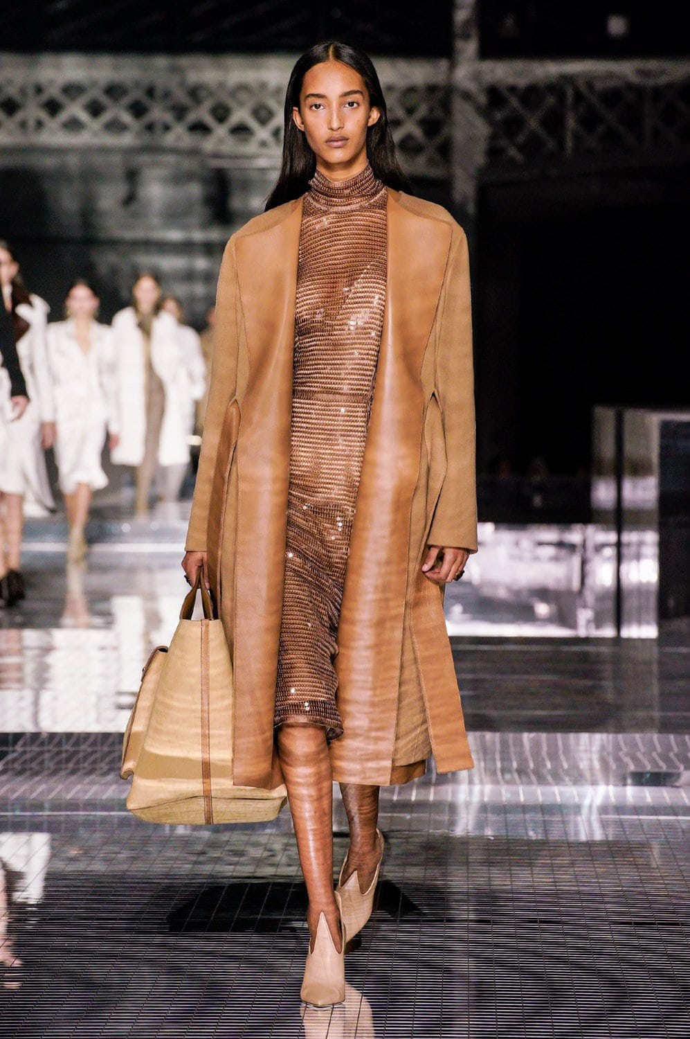 Brown Earth Tone Fall Color 2020 Fashion Trend The Impression