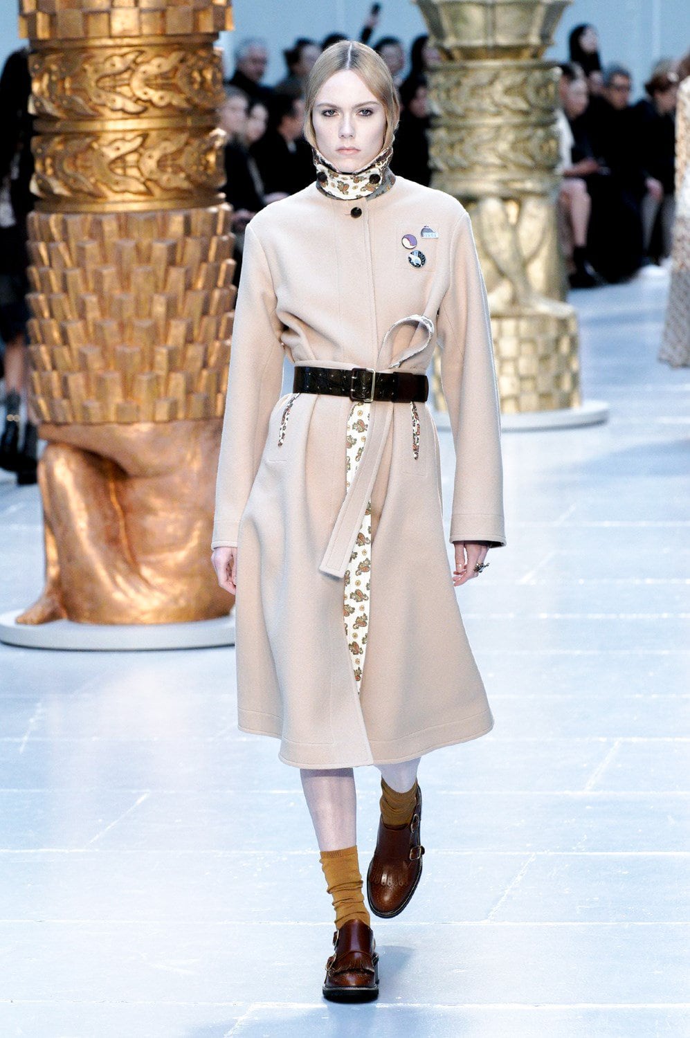 Brown Earth Tone Fall Color 2020 Fashion Trend The Impression