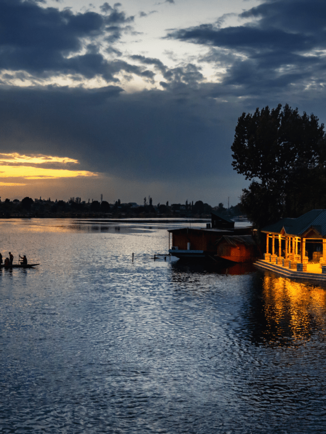 Wular Lake Largest Lake In Jammu And Kashmir TheIndiaExplorer