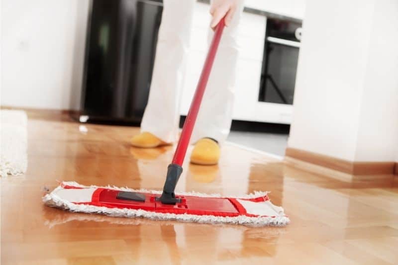What is the Best Way to Clean and Shine Laminate Wood Floors?