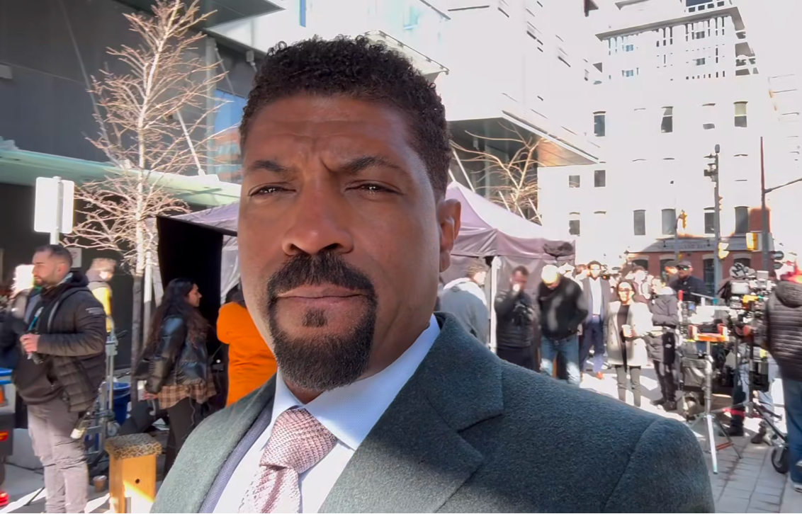 Comedian Deon Cole Released From Hospital After Health Scare