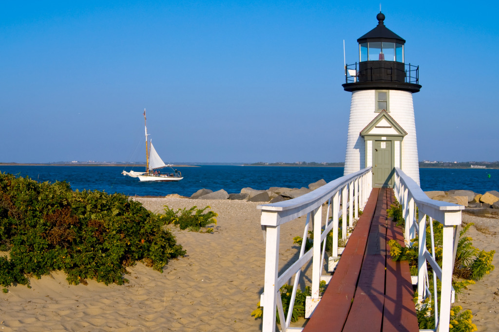 Brant Point Lighthouse in Nantucket jigsaw puzzle in Great Sightings puzzles on