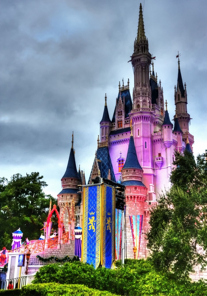 Cinderella Castle jigsaw puzzle in Castles puzzles on
