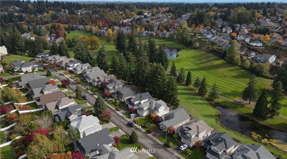 Classic 3Bedroom, 2.5Bath Windance Home Along Northshore Golf Course