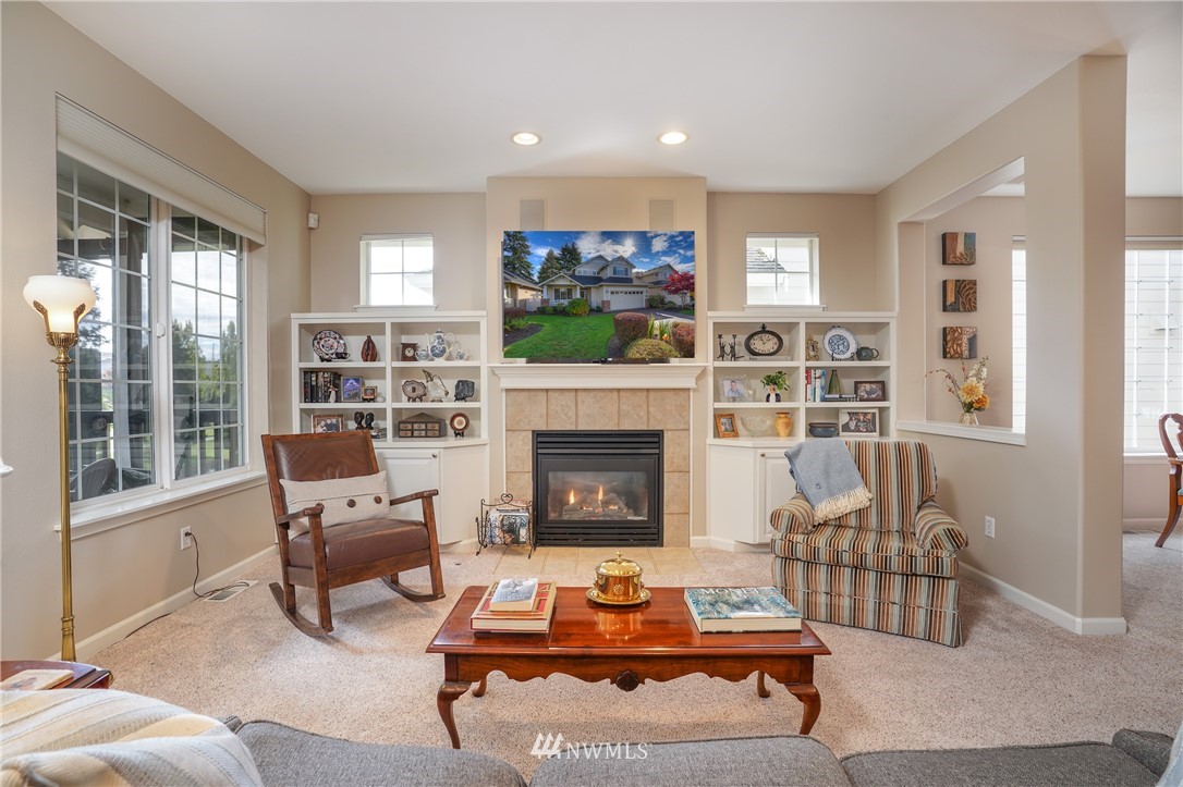 Classic 3Bedroom, 2.5Bath Windance Home Along Northshore Golf Course