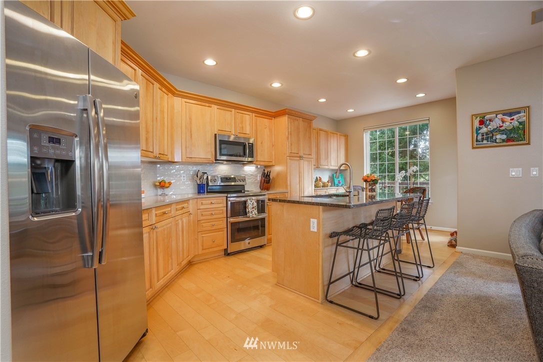 Classic 3Bedroom, 2.5Bath Windance Home Along Northshore Golf Course