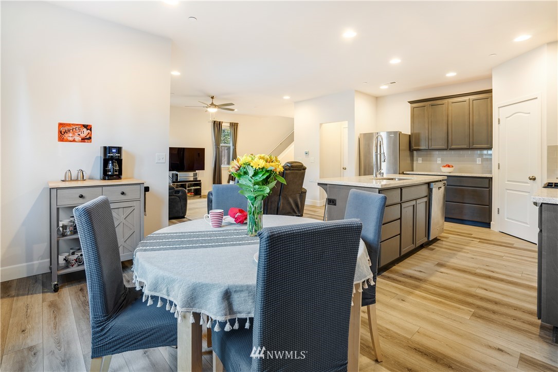 Upgraded 2021Built 3Bedroom, 2.5Bath Corner Unit Townhome with 2Car