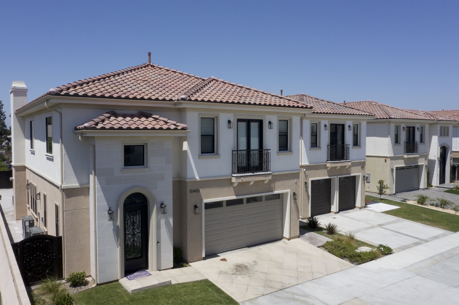 Villa Serena Key Partners