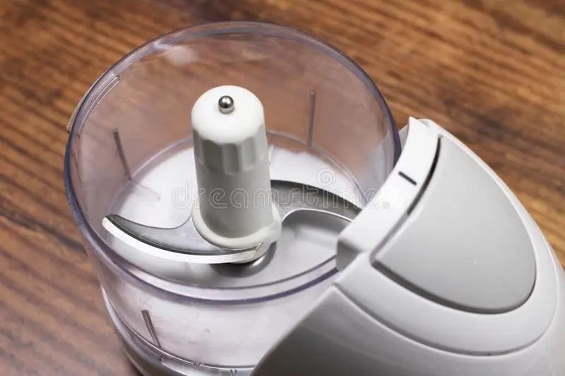 How To Sharpen Food Processor Blades? (In 5 Easy Steps)