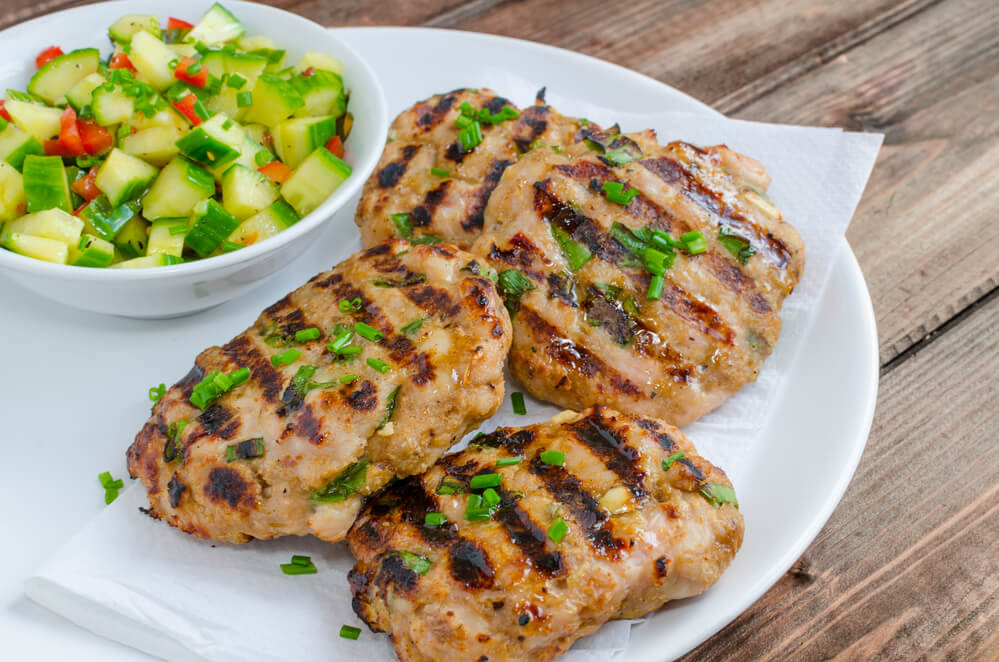 How to Reheat Turkey in Microwave (Easy Steps)