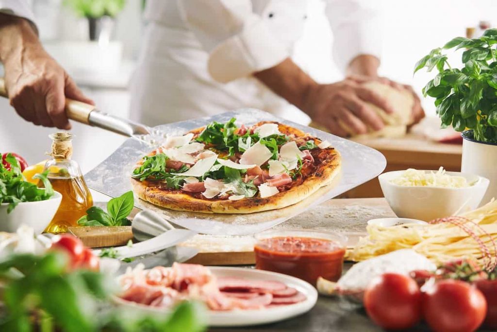 How to Use a Pizza Peel? The Kitchen Warriors