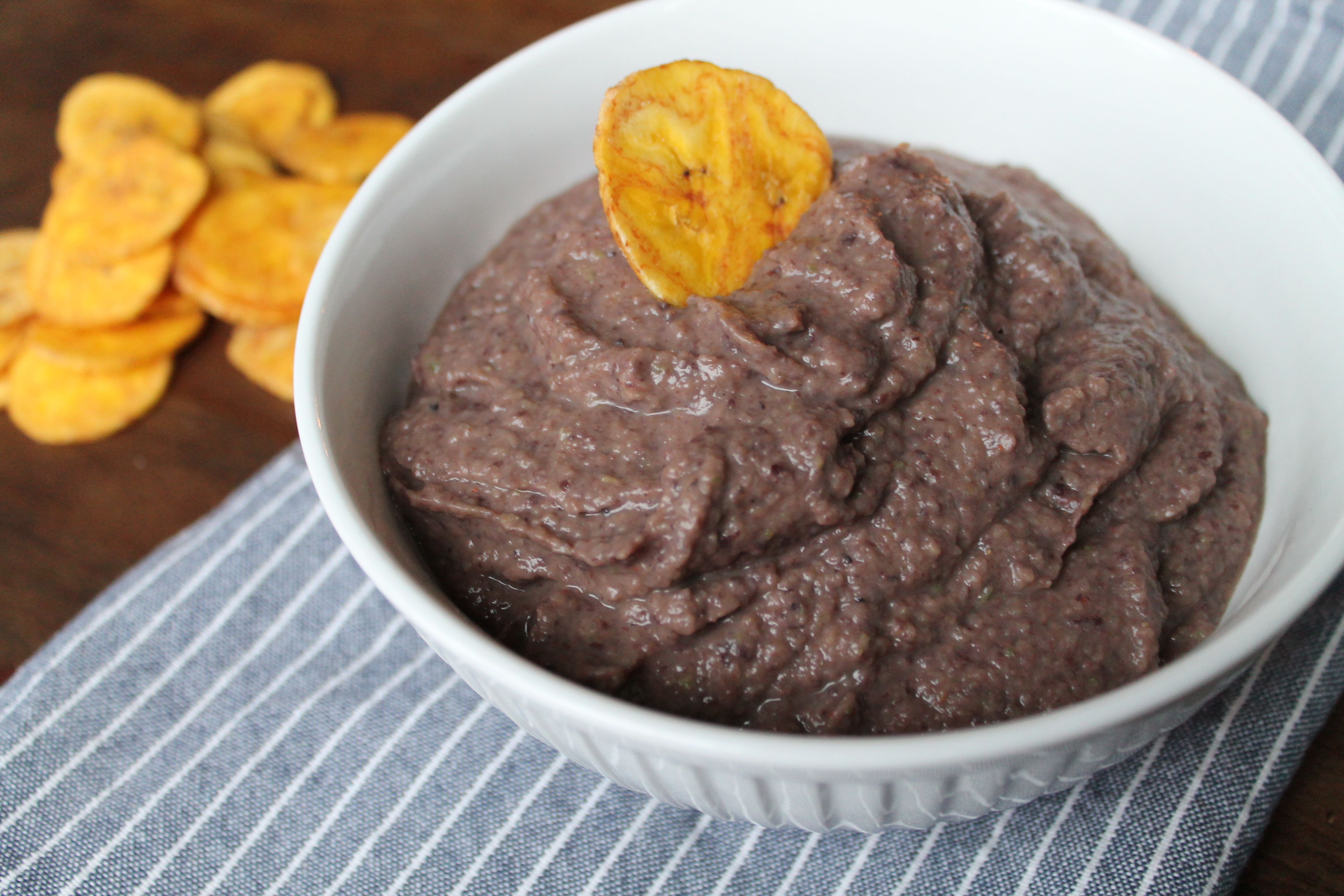 Vegan Black Bean Dip thekittchen