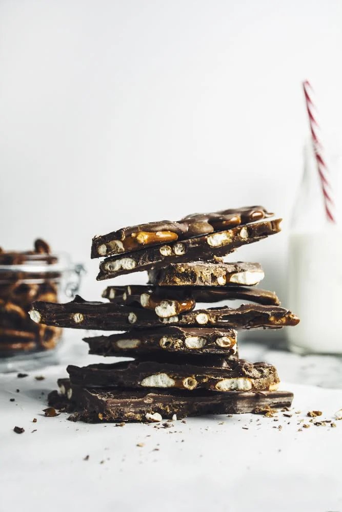 Chocolate Caramel Pretzel Bark thekittchen