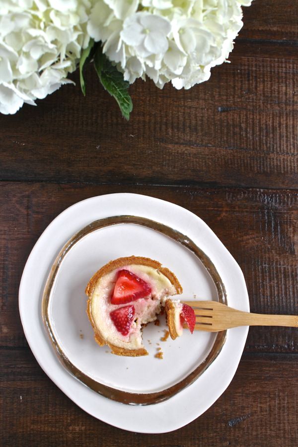 Mini Strawberry Mascarpone Cheesecakes thekittchen