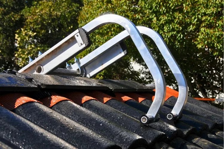 How to Make a Roof Ladder Hook in 6 Easy Steps