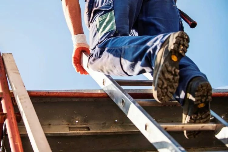 Can Ladders Be Repaired? (Yes, They Easily Can)