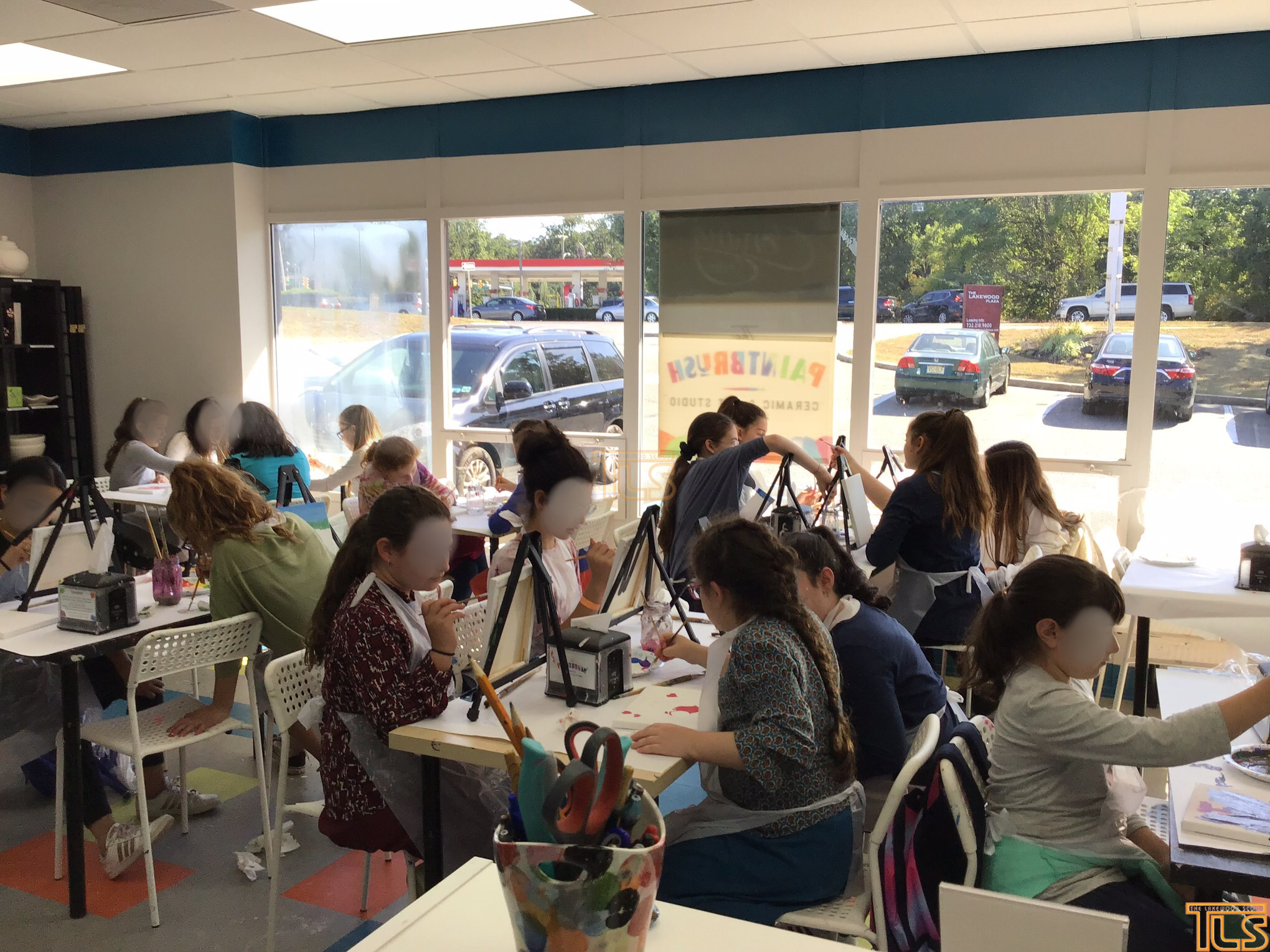 PHOTOS Paintbrush hosts free canvas painting for children without a