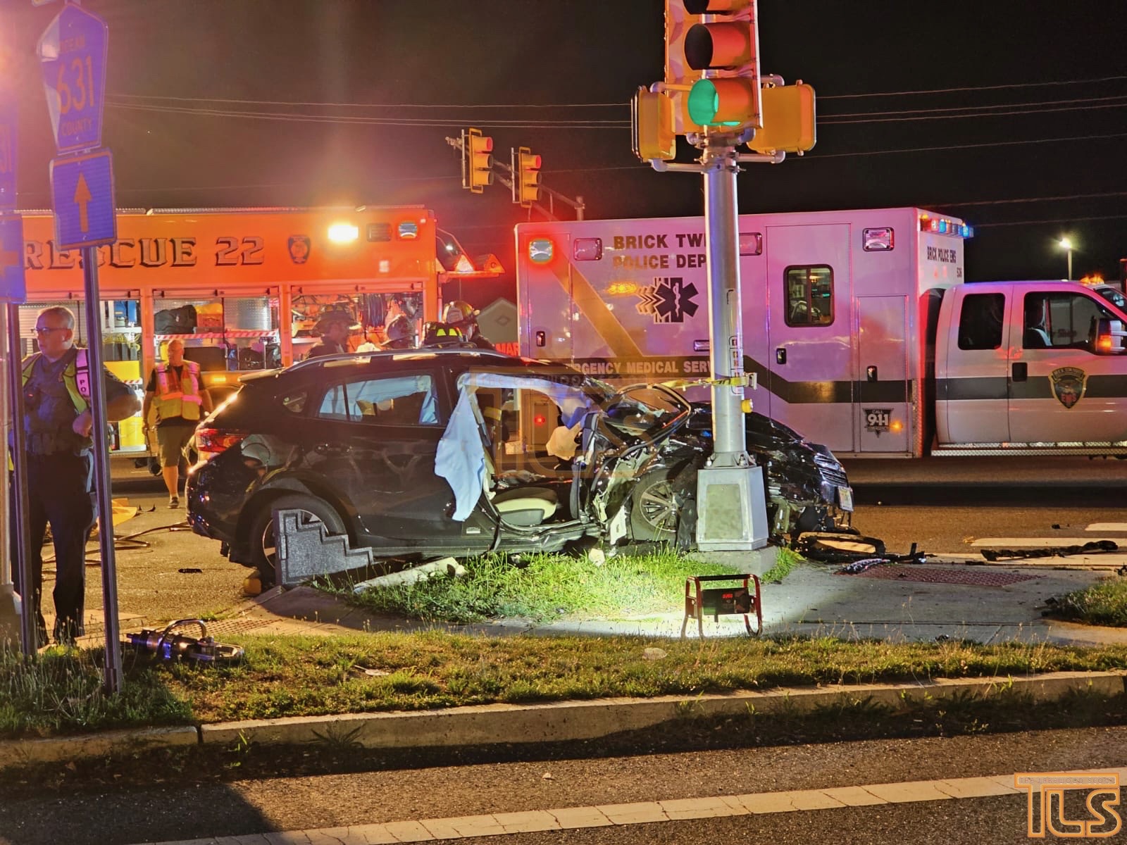 At Least Two Injured in Brick Accident; One Extricated [VIDEO] The