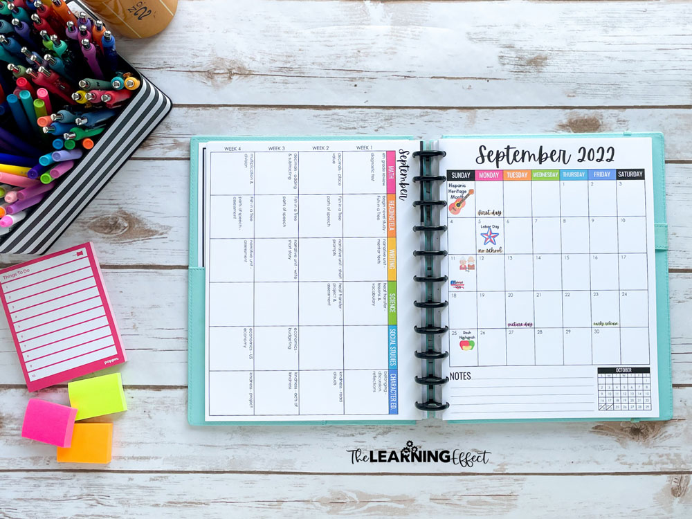 How to Customize and Set Up the Perfect DIY Teacher Planner