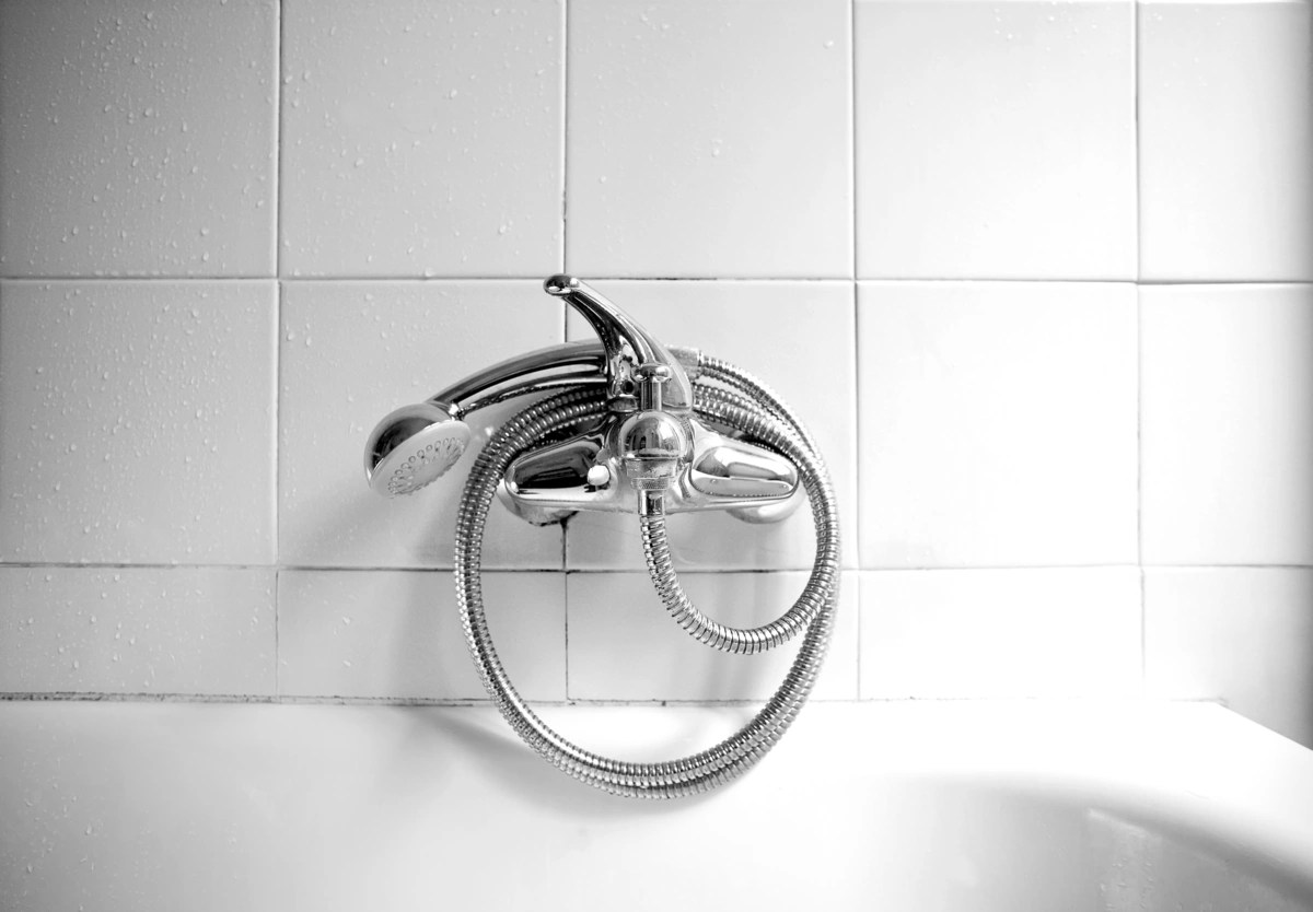 The 6 Types Of Shower Valves (Function, Brands, & More)
