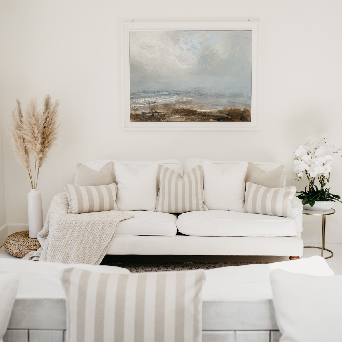 White linen cushion cover 50x50 cm with navy piping Anastasia The