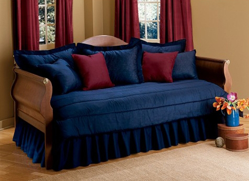 Solid Color Daybed Ensembles