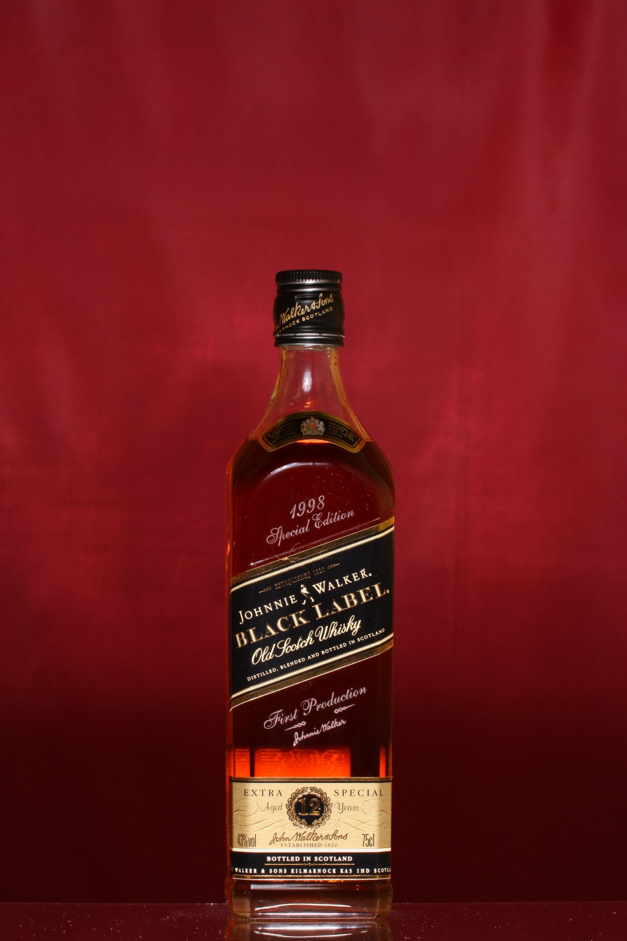 JOHNNIE WALKER BLACK FIRST PRODUCTION The Liquor Collection