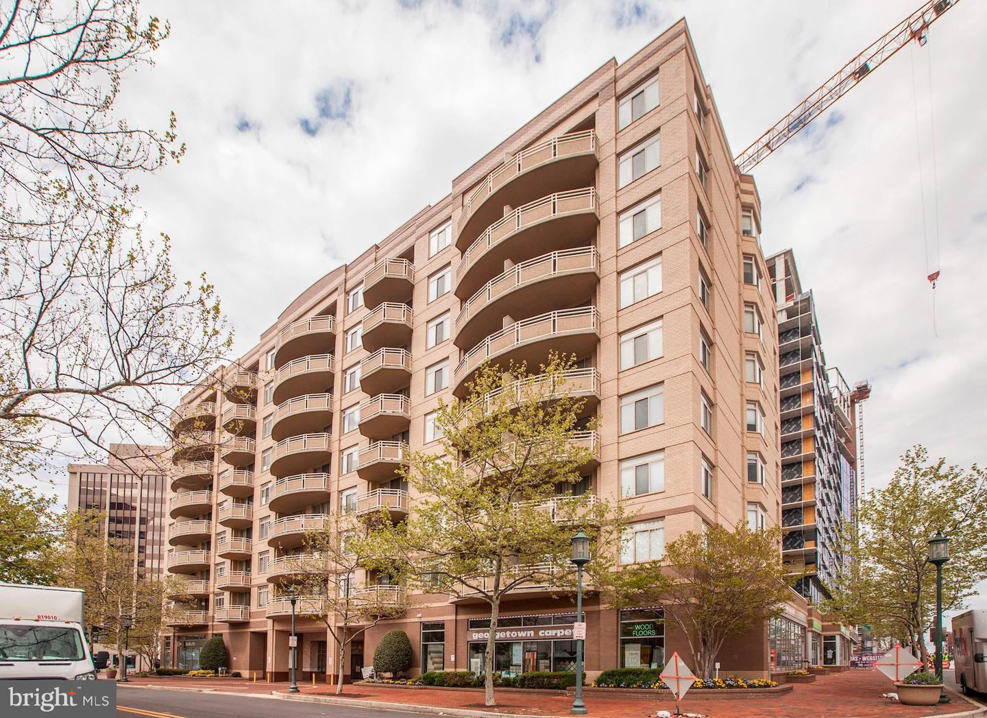 Fairmont Plaza Condos in Downtown Bethesda The Lise Howe Group