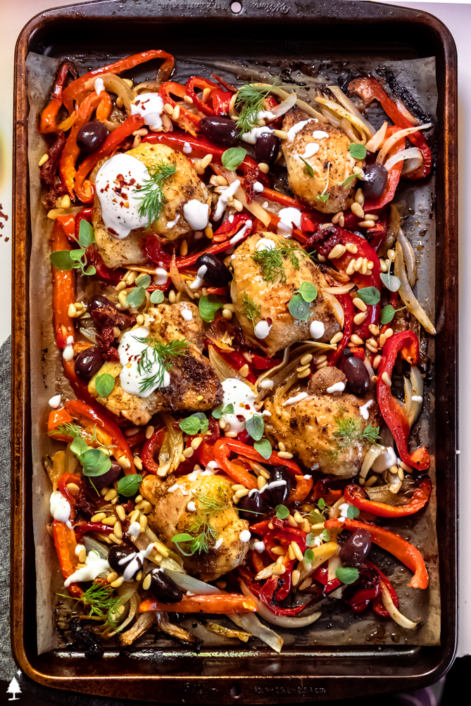Simple, delicious, reliable, and easy to clean up, this Mediterranean chicken is everything you want from a weeknight dinner! #mediterraneanchicken #lowcarbmediterraneanchicken top view of mediterranean chicken recipe
