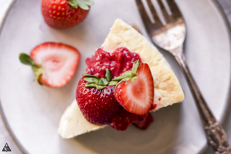 Low Carb Keto Cheesecake - Little Pine Kitchen