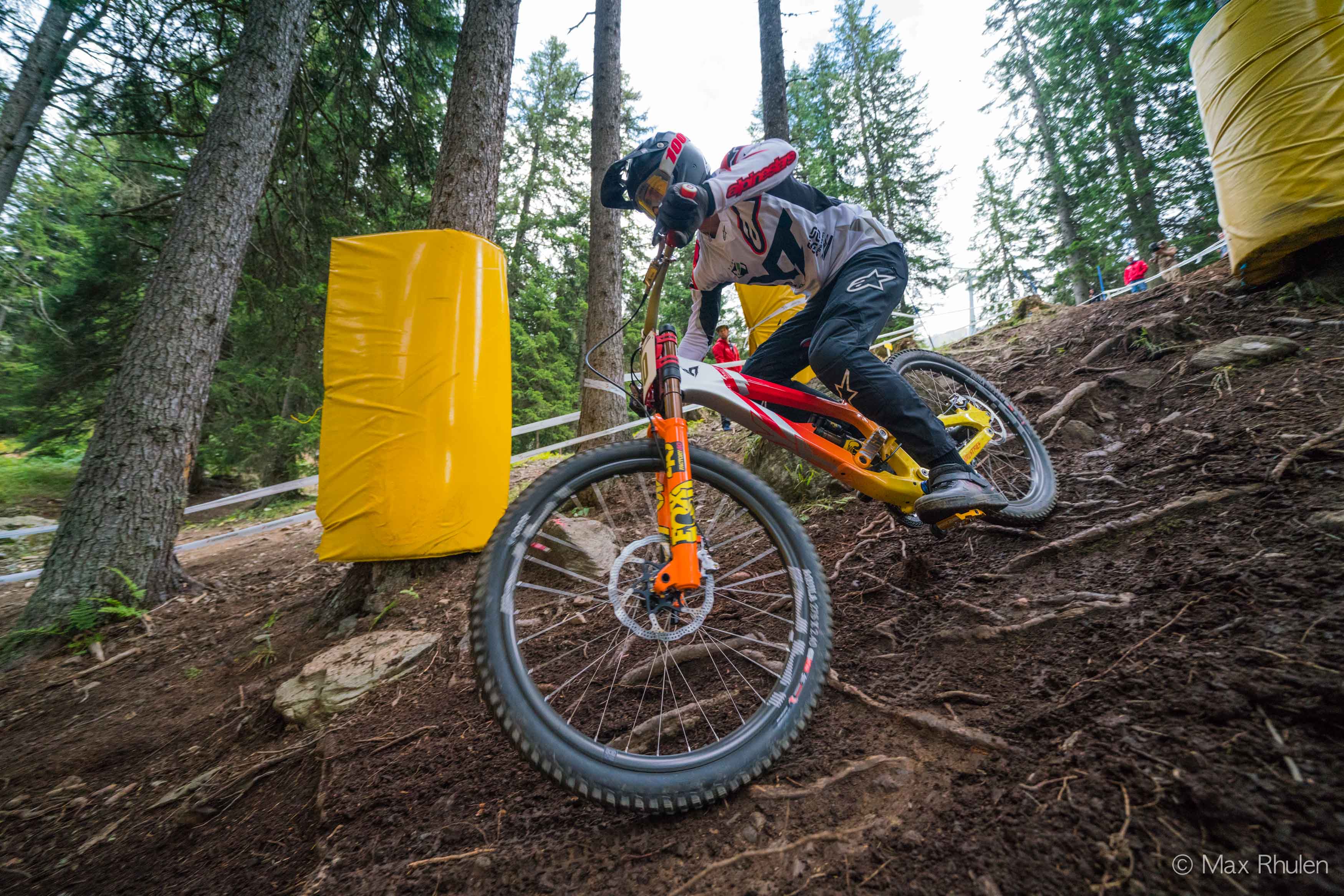 downhill racing photos Archives - The Loam Wolf