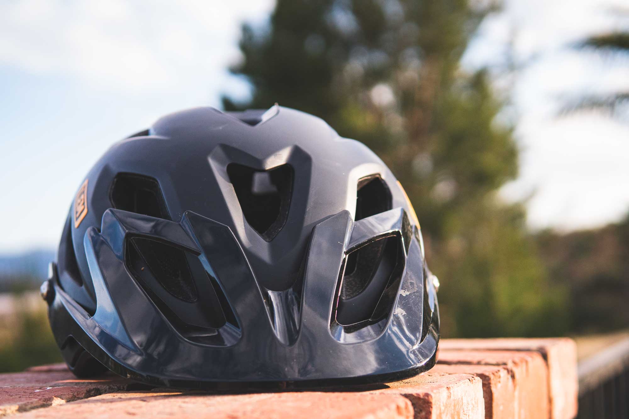 Review LEM Flow Mountain Bike Helmet LaptrinhX / News