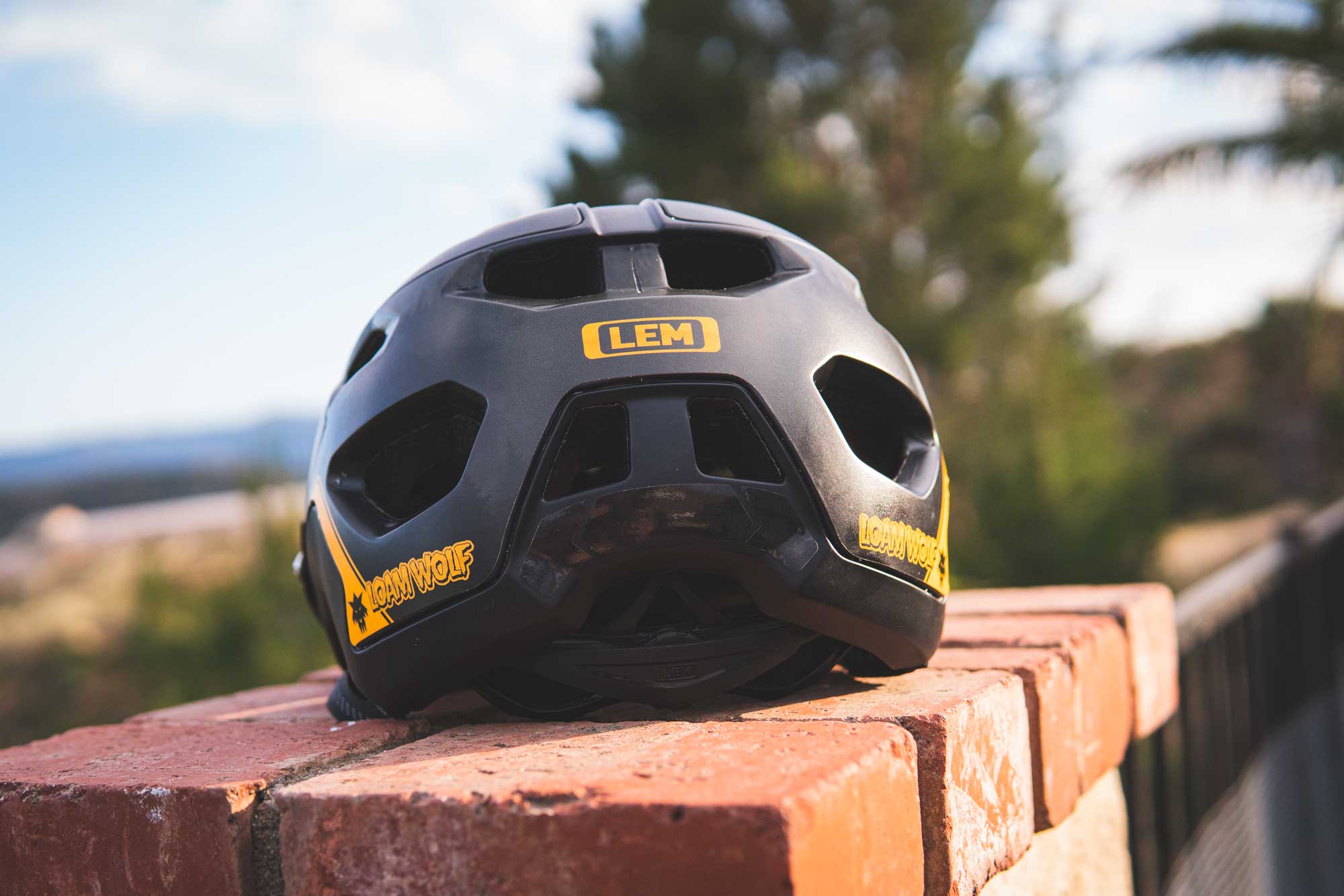 Review LEM Flow Mountain Bike Helmet LaptrinhX / News