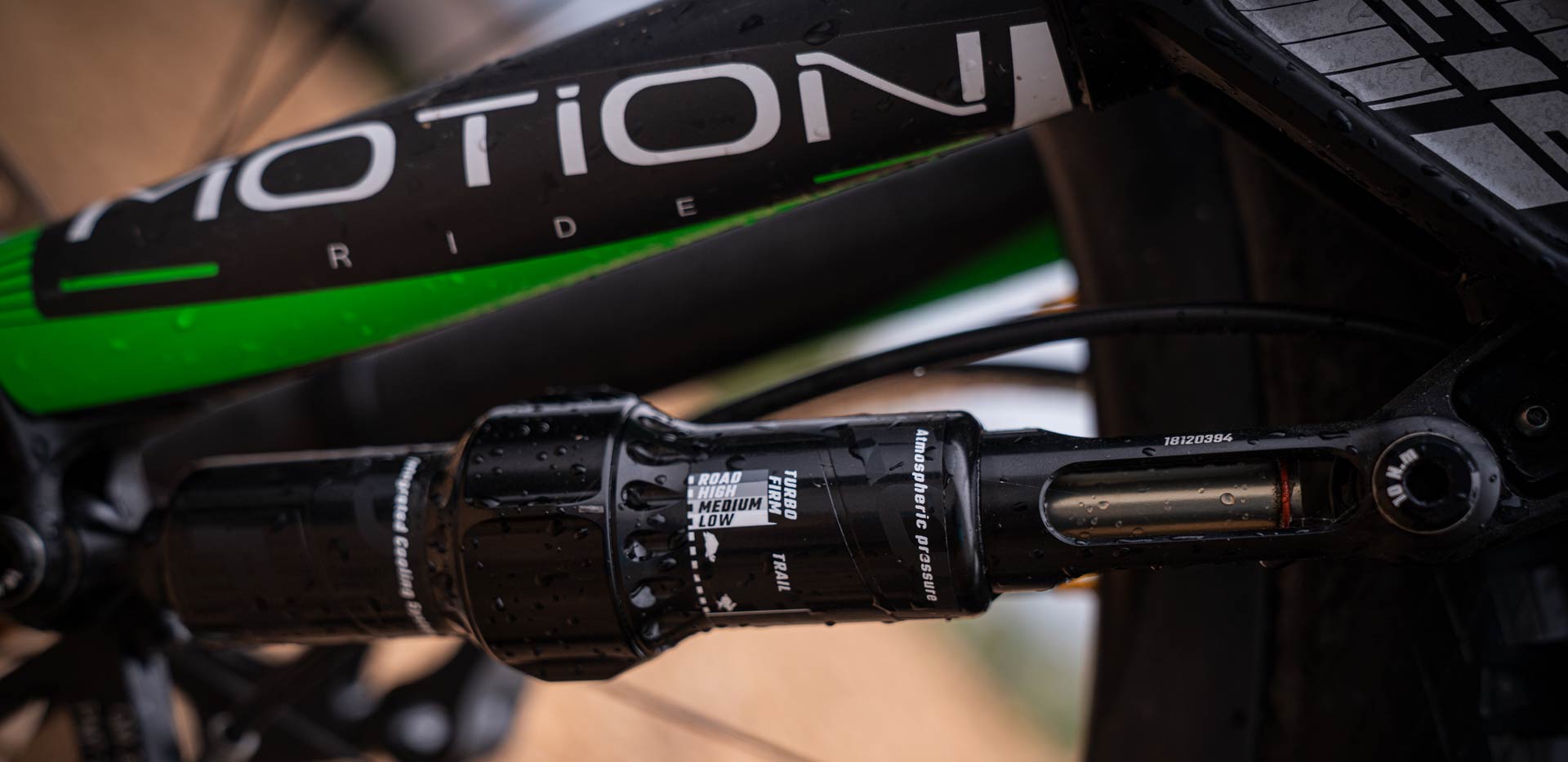 Motion E18 Fork Review Do the benefits outweigh the looks?