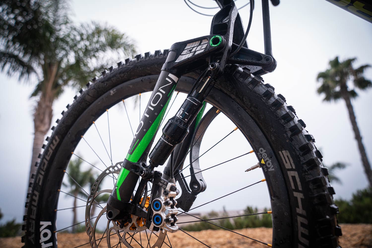 Motion E18 Fork Review Do the benefits outweigh the looks?