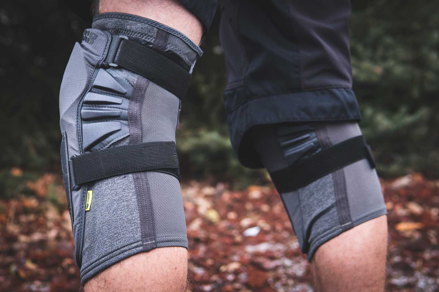Review IXS Trigger Knee Pads The Loam Wolf