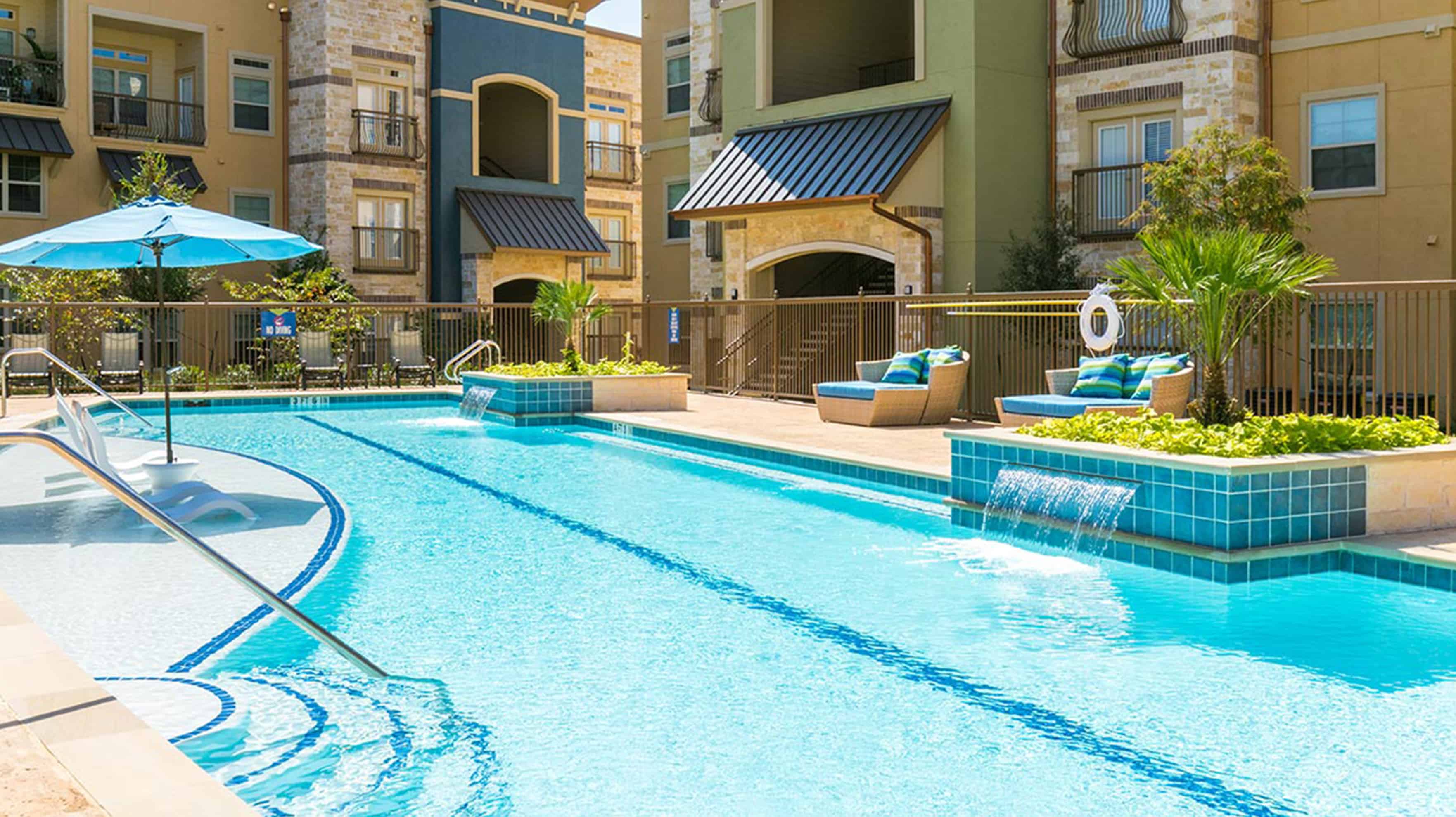 Photos The Loop Apartments