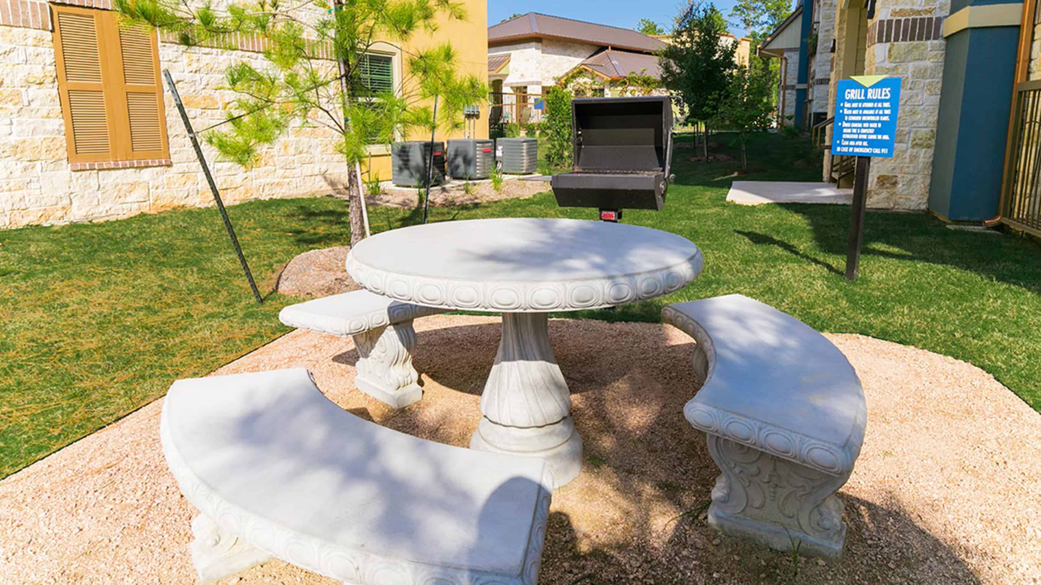 Photos The Loop Apartments