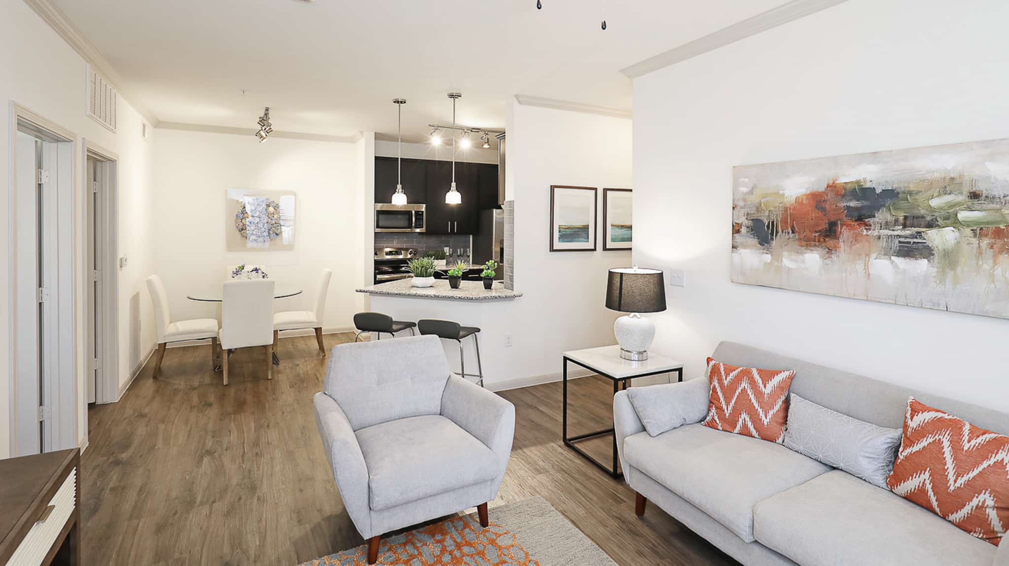 Photos The Loop Apartments