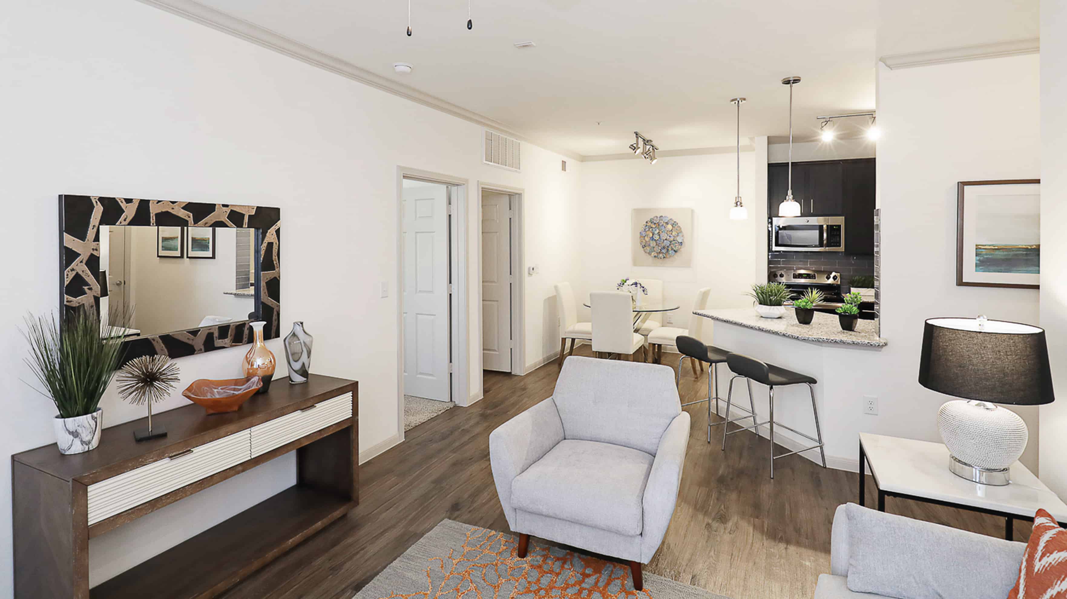 Photos The Loop Apartments