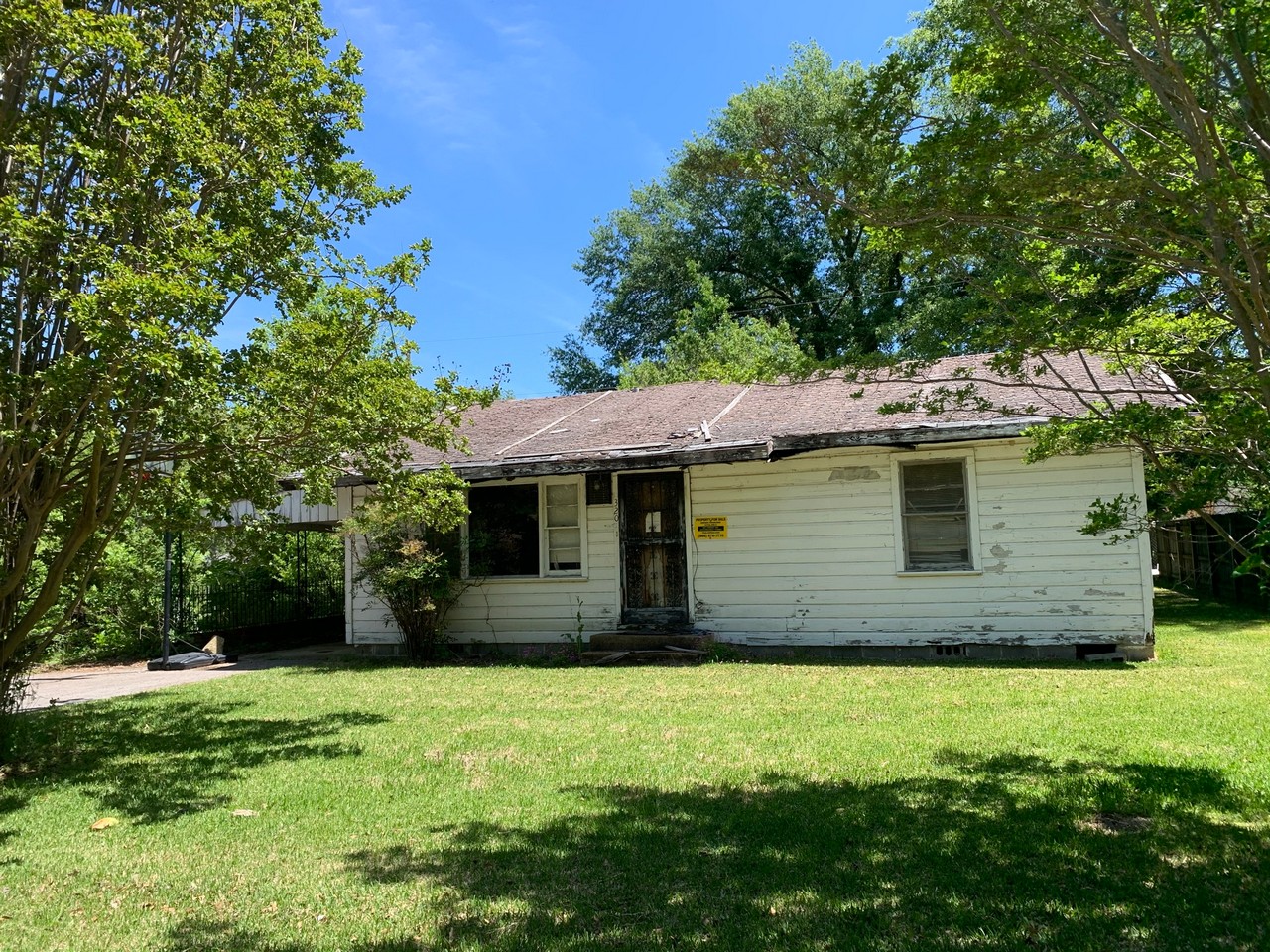 320 Jerry, West Helena, AR 72390 For Sale The Lot Store