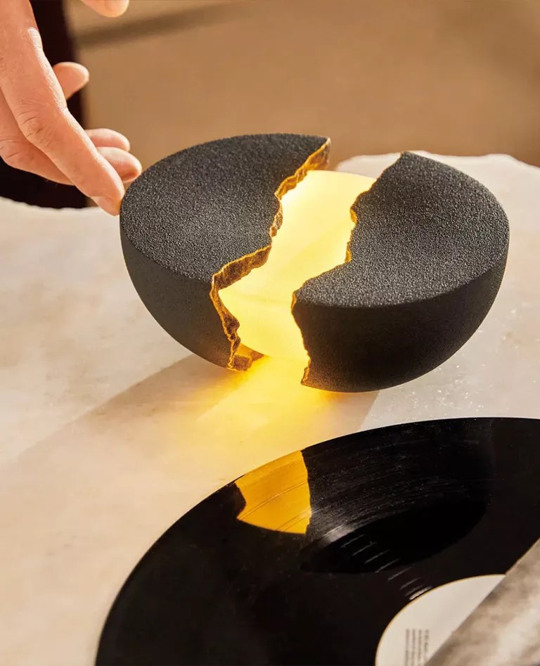 Lumio Teno speaker lava black - LUMIO | THÉM