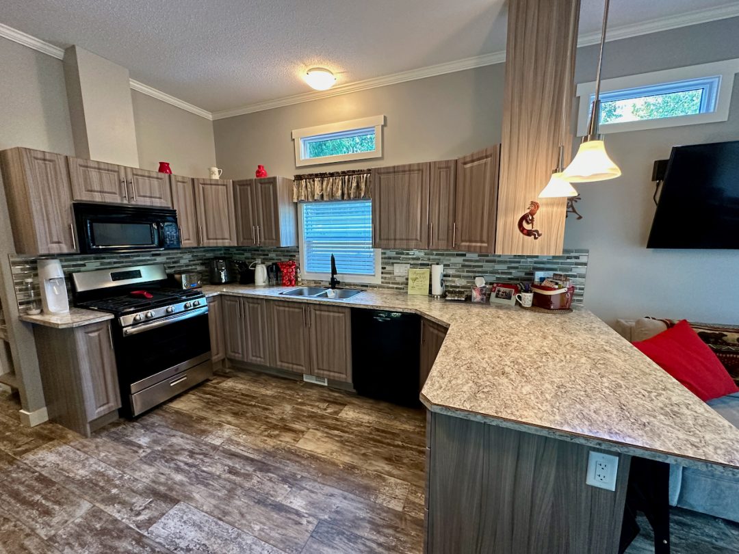 Recreational Property For Sale Caravans West, Scotch Creek By The