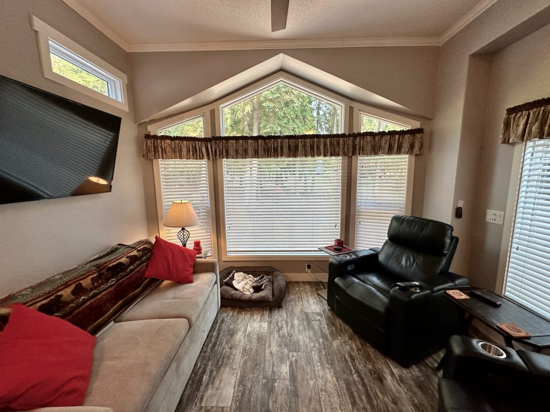 Recreational Property For Sale Caravans West, Scotch Creek By The