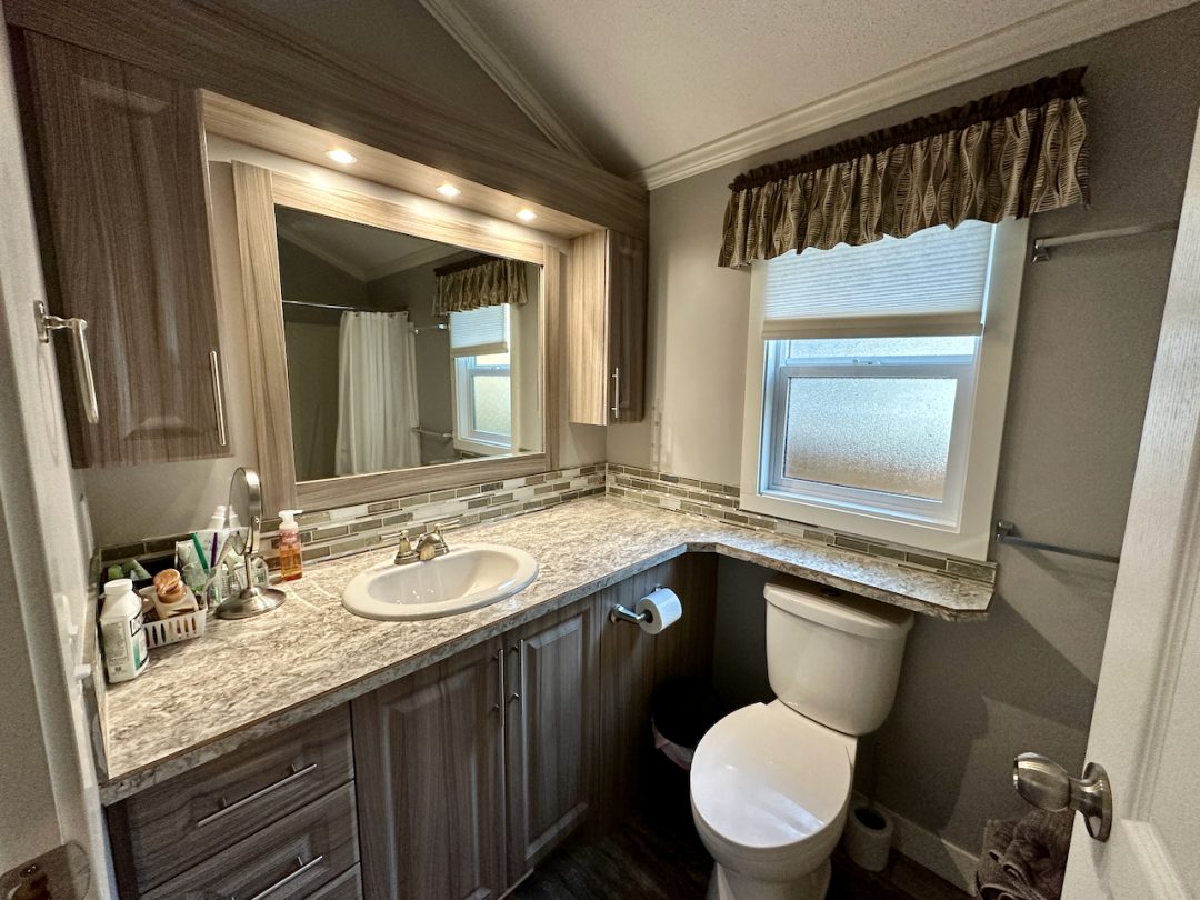 Recreational Property For Sale Caravans West, Scotch Creek By The