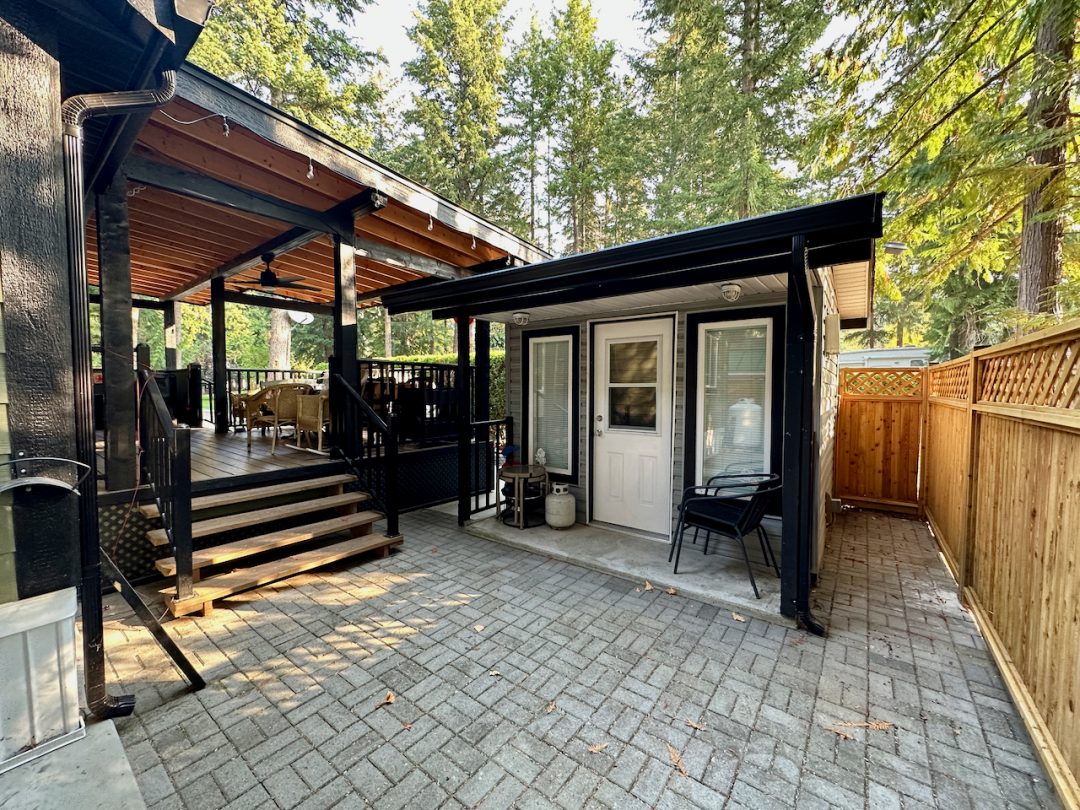 Recreational Property For Sale Caravans West, Scotch Creek By The Macnab's Team