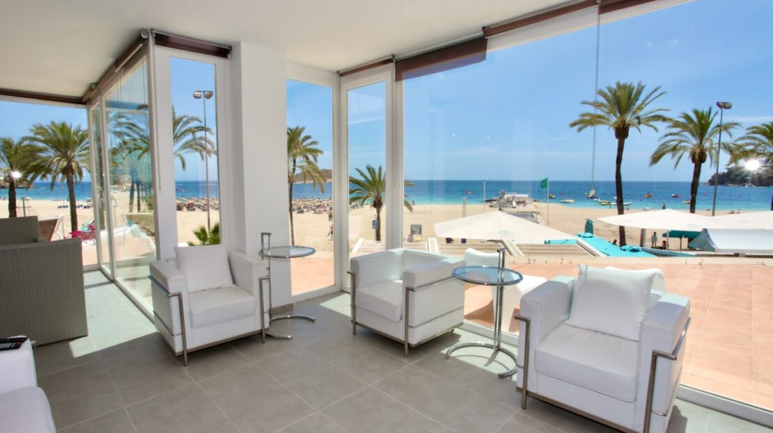 Luxury first line apartment with panoramic sea views in Calvia Beach